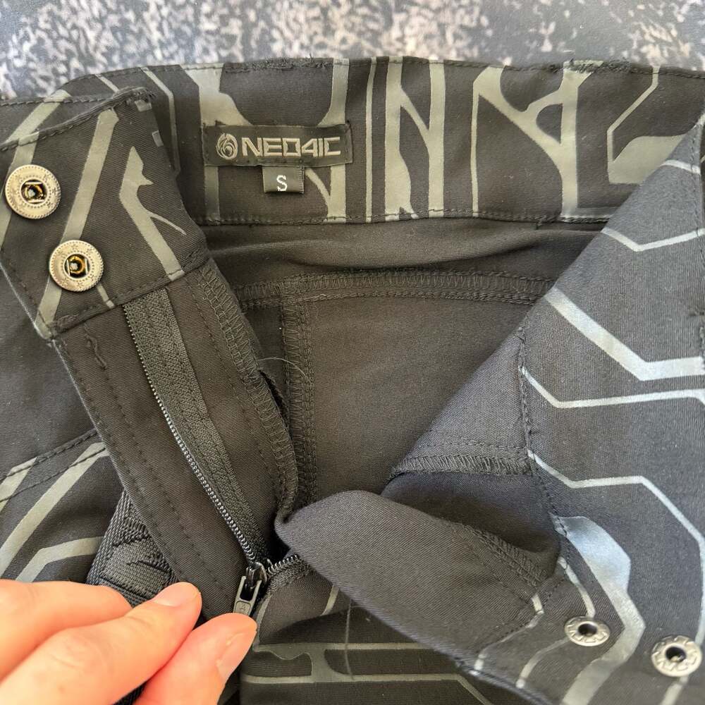 Neo4ic EVE4 Cyberpunk Mini Cargo Skirt - Picture 4 of 10